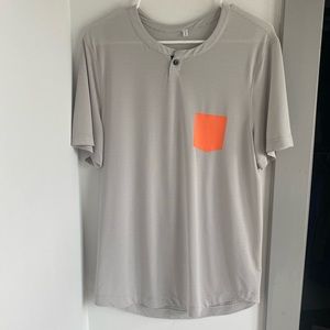 Men’s lululemon T-shirt